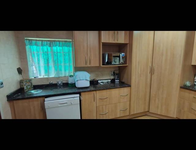 3 BEDROOM HOUSE FOR SALE IN DORANDIA